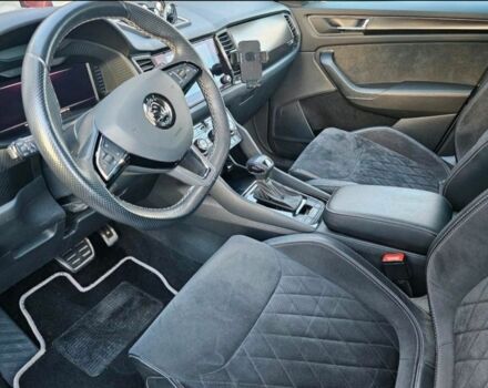Серый Шкода Kodiaq, объемом двигателя 2 л и пробегом 122 тыс. км за 35000 $, фото 2 на Automoto.ua