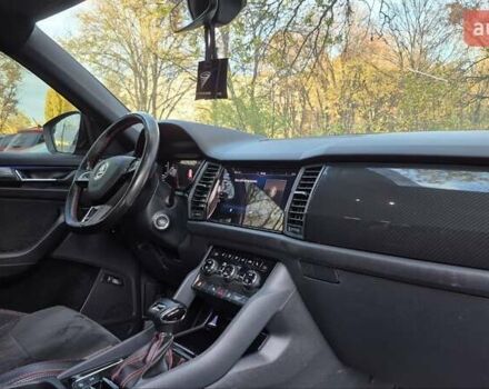 Серый Шкода Kodiaq, объемом двигателя 1.97 л и пробегом 222 тыс. км за 35700 $, фото 18 на Automoto.ua
