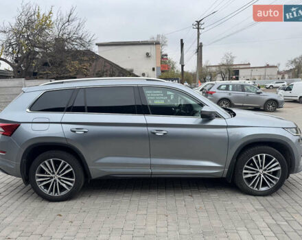 Серый Шкода Kodiaq, объемом двигателя 1.97 л и пробегом 93 тыс. км за 33500 $, фото 2 на Automoto.ua