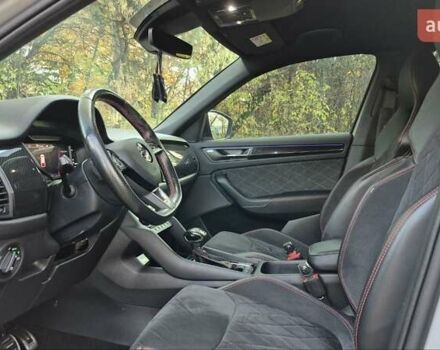 Серый Шкода Kodiaq, объемом двигателя 1.97 л и пробегом 222 тыс. км за 35700 $, фото 14 на Automoto.ua