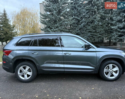 Сірий Шкода Kodiaq, об'ємом двигуна 1.97 л та пробігом 243 тис. км за 23500 $, фото 4 на Automoto.ua