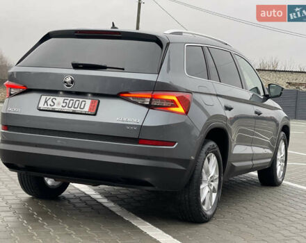 Серый Шкода Kodiaq, объемом двигателя 1.97 л и пробегом 227 тыс. км за 23999 $, фото 10 на Automoto.ua