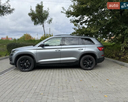Серый Шкода Kodiaq, объемом двигателя 1.98 л и пробегом 125 тыс. км за 27000 $, фото 3 на Automoto.ua