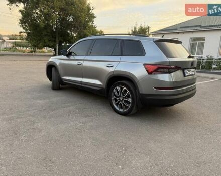 Шкода Kodiaq 2019 в Николаеве на Automoto.ua Серый Шкода Kodiaq, объемом двигателя 1.97 л и пробегом 161 тыс. км за 32500 $, фото 2 на Automoto.ua