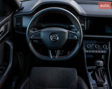 Серый Шкода Kodiaq, объемом двигателя 2 л и пробегом 92 тыс. км за 34999 $, фото 74 на Automoto.ua