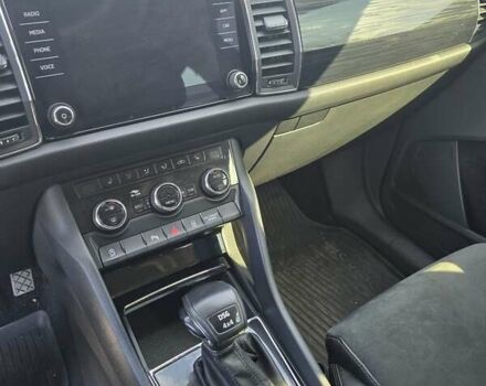 Серый Шкода Kodiaq, объемом двигателя 1.97 л и пробегом 348 тыс. км за 25500 $, фото 9 на Automoto.ua