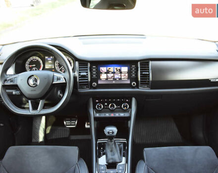 Серый Шкода Kodiaq, объемом двигателя 2 л и пробегом 140 тыс. км за 34700 $, фото 33 на Automoto.ua