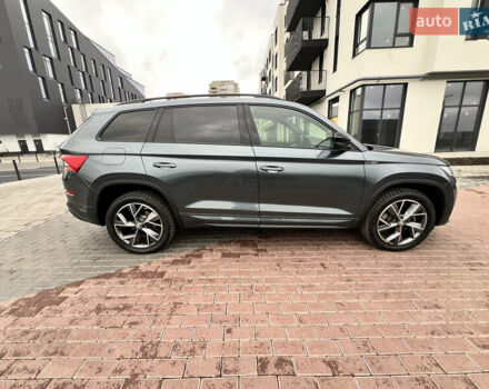 Серый Шкода Kodiaq, объемом двигателя 1.97 л и пробегом 17 тыс. км за 33000 $, фото 2 на Automoto.ua