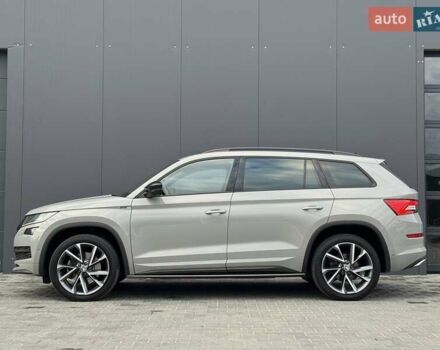 Шкода Kodiaq 2020 в Луцке на Automoto.ua Серый Шкода Kodiaq, объемом двигателя 1.97 л и пробегом 175 тыс. км за 37107 $, фото 7 на Automoto.ua