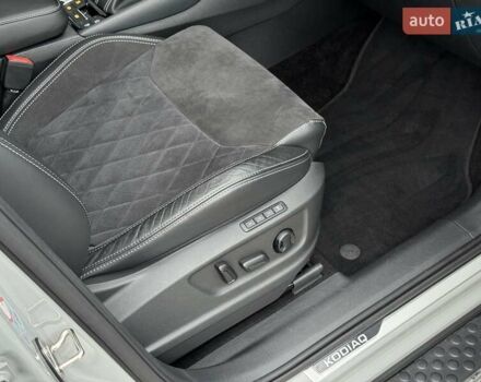 Шкода Kodiaq 2020 в Луцке на Automoto.ua Серый Шкода Kodiaq, объемом двигателя 1.97 л и пробегом 175 тыс. км за 37107 $, фото 39 на Automoto.ua