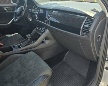 Сірий Шкода Kodiaq, об'ємом двигуна 1.4 л та пробігом 176 тис. км за 33000 $, фото 8 на Automoto.ua