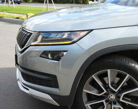 Шкода Kodiaq 2020 у Умани на Automoto.ua Сірий Шкода Kodiaq, об'ємом двигуна 1.97 л та пробігом 194 тис. км за 33999 $, фото 3 на Automoto.ua