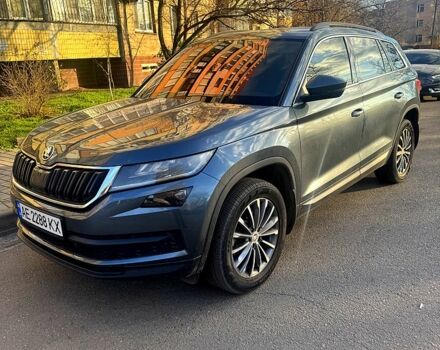 Серый Шкода Kodiaq, объемом двигателя 2 л и пробегом 78 тыс. км за 33000 $, фото 2 на Automoto.ua