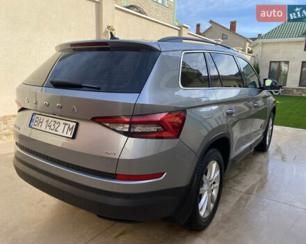 Серый Шкода Kodiaq, объемом двигателя 1.98 л и пробегом 209 тыс. км за 25200 $, фото 16 на Automoto.ua