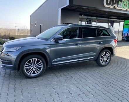 Серый Шкода Kodiaq, объемом двигателя 0 л и пробегом 104 тыс. км за 36499 $, фото 1 на Automoto.ua