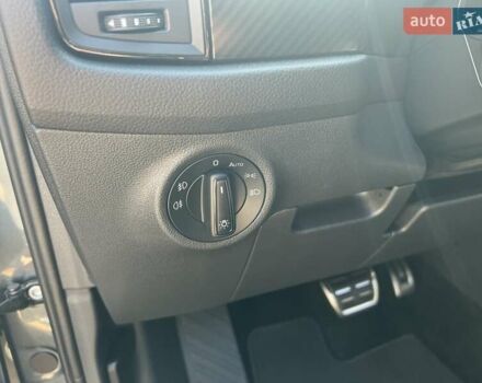 Серый Шкода Kodiaq, объемом двигателя 1.97 л и пробегом 218 тыс. км за 32900 $, фото 14 на Automoto.ua