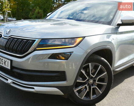 Шкода Kodiaq 2020 у Умани на Automoto.ua Сірий Шкода Kodiaq, об'ємом двигуна 1.97 л та пробігом 194 тис. км за 33999 $, фото 5 на Automoto.ua