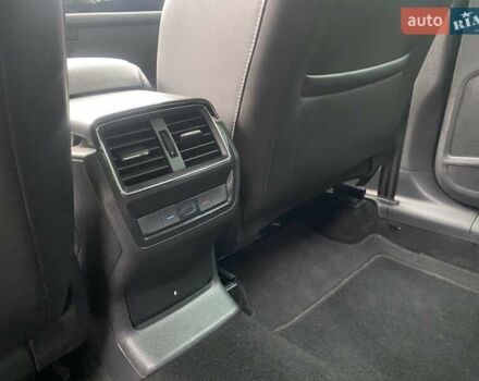 Серый Шкода Kodiaq, объемом двигателя 2 л и пробегом 208 тыс. км за 30300 $, фото 16 на Automoto.ua