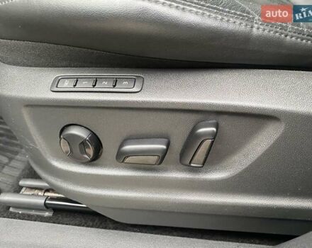 Серый Шкода Kodiaq, объемом двигателя 2 л и пробегом 208 тыс. км за 30300 $, фото 2 на Automoto.ua