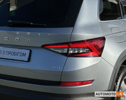 Шкода Kodiaq 2020 в Хмельницком на Automoto.ua Серый Шкода Kodiaq, объемом двигателя 2 л и пробегом 93 тыс. км за 31239 $, фото 19 на Automoto.ua