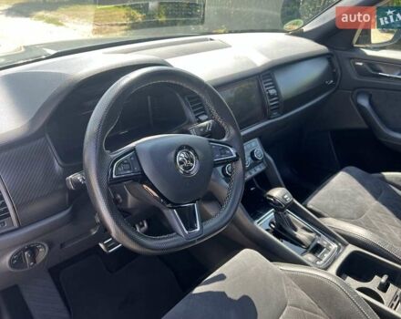 Серый Шкода Kodiaq, объемом двигателя 1.97 л и пробегом 218 тыс. км за 32900 $, фото 12 на Automoto.ua