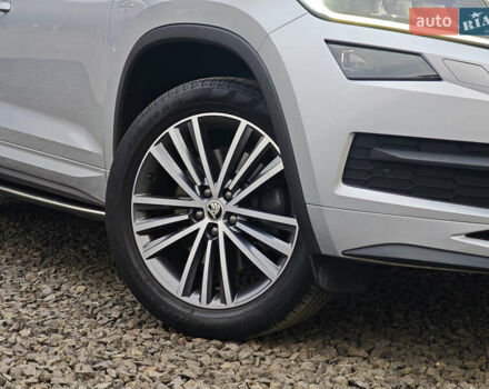 Шкода Kodiaq 2020 в Луцке на Automoto.ua Серый Шкода Kodiaq, объемом двигателя 2 л и пробегом 222 тыс. км за 31191 $, фото 10 на Automoto.ua