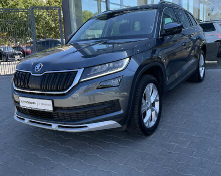 Серый Шкода Kodiaq, объемом двигателя 1.97 л и пробегом 222 тыс. км за 28000 $, фото 2 на Automoto.ua