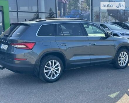 Серый Шкода Kodiaq, объемом двигателя 2 л и пробегом 135 тыс. км за 26900 $, фото 4 на Automoto.ua