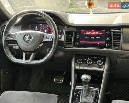 Шкода Kodiaq 2020 у Києві на Automoto.ua Сірий Шкода Kodiaq, об'ємом двигуна 2 л та пробігом 255 тис. км за 25999 $, фото 17 на Automoto.ua