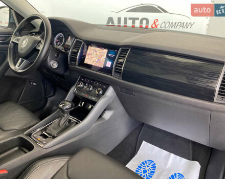 Серый Шкода Kodiaq, объемом двигателя 1.97 л и пробегом 179 тыс. км за 29950 $, фото 17 на Automoto.ua