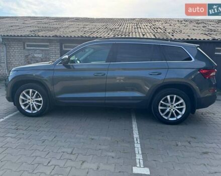 Сірий Шкода Kodiaq, об'ємом двигуна 1.97 л та пробігом 125 тис. км за 29900 $, фото 2 на Automoto.ua
