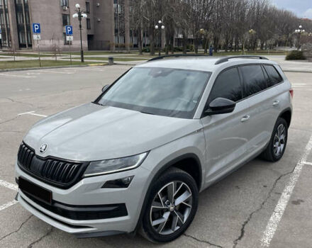 Сірий Шкода Kodiaq, об'ємом двигуна 2 л та пробігом 164 тис. км за 35800 $, фото 1 на Automoto.ua