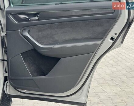 Шкода Kodiaq 2020 в Луцке на Automoto.ua Серый Шкода Kodiaq, объемом двигателя 1.97 л и пробегом 175 тыс. км за 37107 $, фото 34 на Automoto.ua