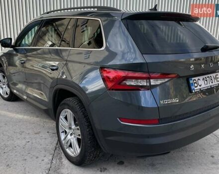 Серый Шкода Kodiaq, объемом двигателя 1.98 л и пробегом 70 тыс. км за 31500 $, фото 2 на Automoto.ua