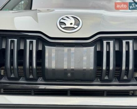 Шкода Kodiaq 2020 в Луцке на Automoto.ua Серый Шкода Kodiaq, объемом двигателя 1.97 л и пробегом 175 тыс. км за 37107 $, фото 12 на Automoto.ua