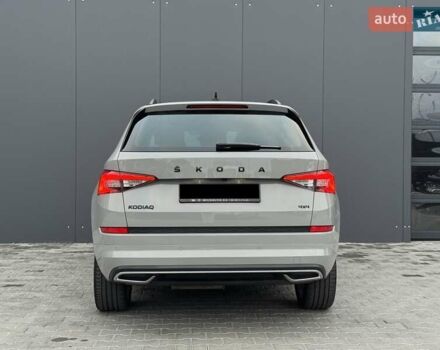 Шкода Kodiaq 2020 в Луцке на Automoto.ua Серый Шкода Kodiaq, объемом двигателя 1.97 л и пробегом 175 тыс. км за 37107 $, фото 3 на Automoto.ua