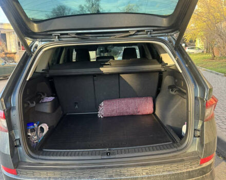 Сірий Шкода Kodiaq, об'ємом двигуна 1.97 л та пробігом 78 тис. км за 33000 $, фото 5 на Automoto.ua