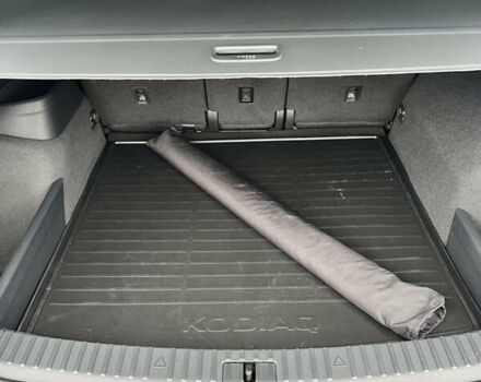 Серый Шкода Kodiaq, объемом двигателя 1.97 л и пробегом 17 тыс. км за 33000 $, фото 19 на Automoto.ua