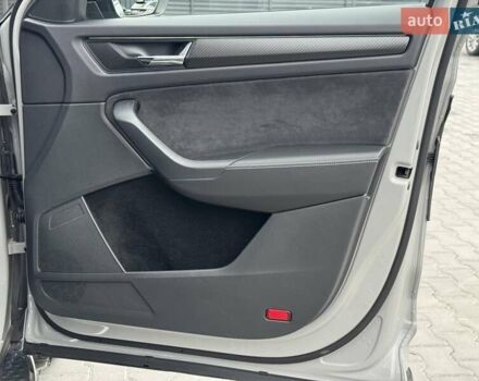 Шкода Kodiaq 2020 в Луцке на Automoto.ua Серый Шкода Kodiaq, объемом двигателя 1.97 л и пробегом 175 тыс. км за 37107 $, фото 37 на Automoto.ua