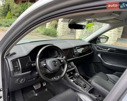 Серый Шкода Kodiaq, объемом двигателя 1.97 л и пробегом 204 тыс. км за 32000 $, фото 29 на Automoto.ua