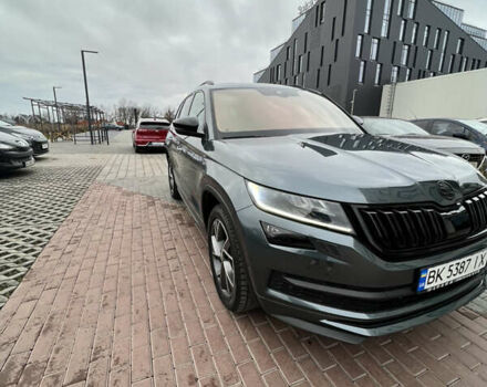 Серый Шкода Kodiaq, объемом двигателя 1.97 л и пробегом 17 тыс. км за 33000 $, фото 1 на Automoto.ua