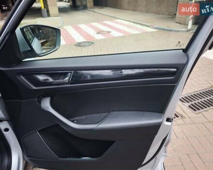 Серый Шкода Kodiaq, объемом двигателя 1.98 л и пробегом 129 тыс. км за 28500 $, фото 7 на Automoto.ua