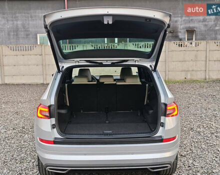 Шкода Kodiaq 2020 в Луцке на Automoto.ua Серый Шкода Kodiaq, объемом двигателя 2 л и пробегом 222 тыс. км за 31191 $, фото 68 на Automoto.ua