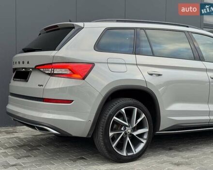 Шкода Kodiaq 2020 в Луцке на Automoto.ua Серый Шкода Kodiaq, объемом двигателя 1.97 л и пробегом 175 тыс. км за 37107 $, фото 6 на Automoto.ua