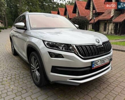 Серый Шкода Kodiaq, объемом двигателя 1.97 л и пробегом 204 тыс. км за 32000 $, фото 2 на Automoto.ua