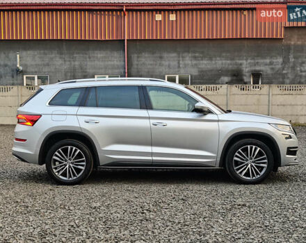 Шкода Kodiaq 2020 в Луцке на Automoto.ua Серый Шкода Kodiaq, объемом двигателя 2 л и пробегом 222 тыс. км за 31191 $, фото 6 на Automoto.ua