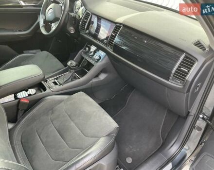 Серый Шкода Kodiaq, объемом двигателя 1.98 л и пробегом 70 тыс. км за 31500 $, фото 14 на Automoto.ua