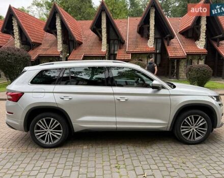 Серый Шкода Kodiaq, объемом двигателя 1.97 л и пробегом 204 тыс. км за 32000 $, фото 3 на Automoto.ua