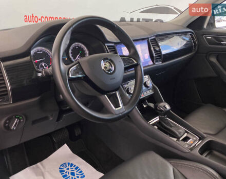 Серый Шкода Kodiaq, объемом двигателя 1.97 л и пробегом 179 тыс. км за 29950 $, фото 19 на Automoto.ua