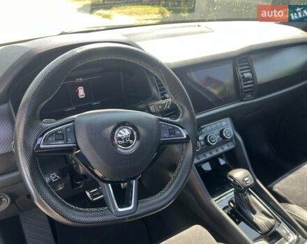 Серый Шкода Kodiaq, объемом двигателя 1.97 л и пробегом 218 тыс. км за 32900 $, фото 18 на Automoto.ua